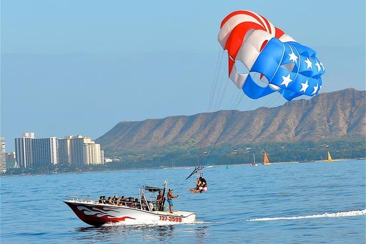 Parasailing Experience in Waikiki, HI