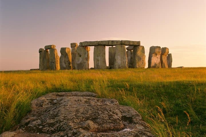 Southampton Pre-Cruise Tour: London to Southampton via Stonehenge