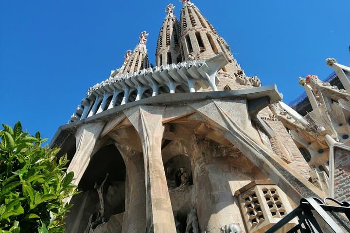 Sagrada Familia Skip The Line Guided Group Tour with Options