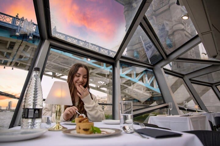 London Dinner Cruise on the Thames River