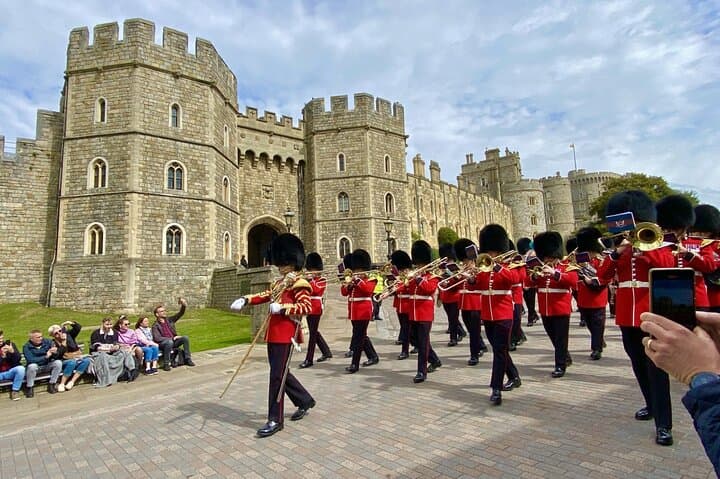 Windsor, Stonehenge and Bath Trip from London