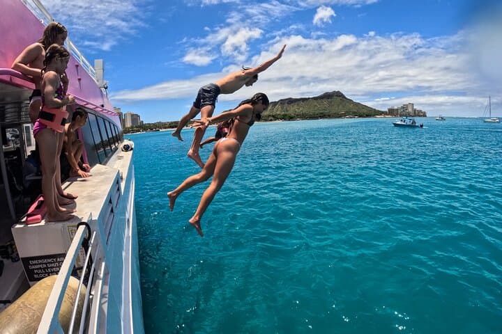 Sunset Boat Cruise: Swim and Cruise Waikiki